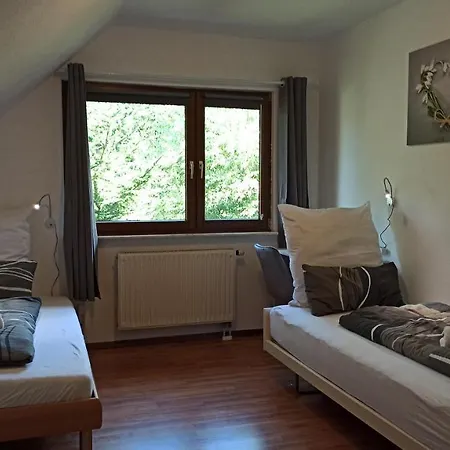 شقة Mit Spielplatz, Kaninchen Und Whirlpool